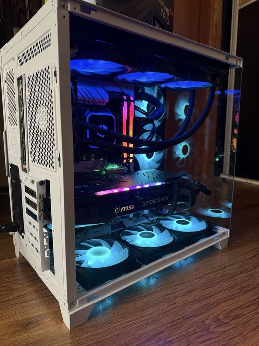 Геймърски компютър/ 11900K/Водно/32GB/RTX 3090 24GB/2TB SSD