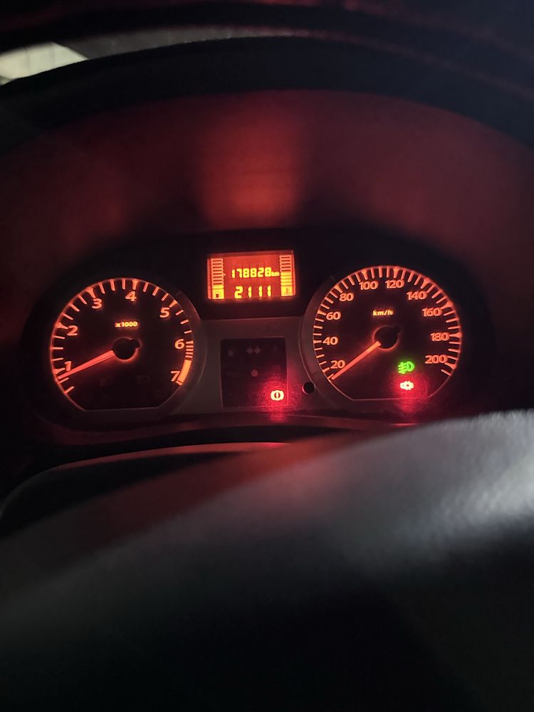 Lada largus cross