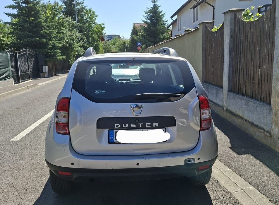 Dacia Duster gri / 46 000 km