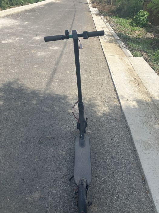 Vand trotineta xiaomi !!