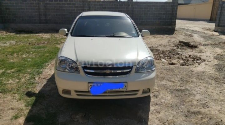 Lasetti 1.8 motor sotiladi