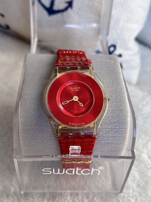 Часовник Swatch Skin Red Pearl (SFK300), 2004 г. Суоч