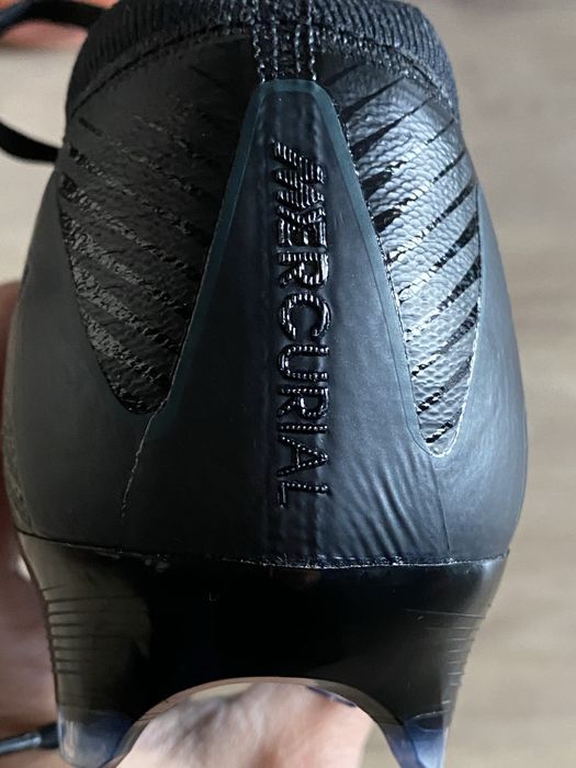 Nike mercurial ………………..