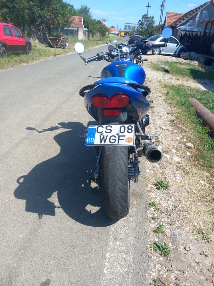 Kawasaki zr7 /750