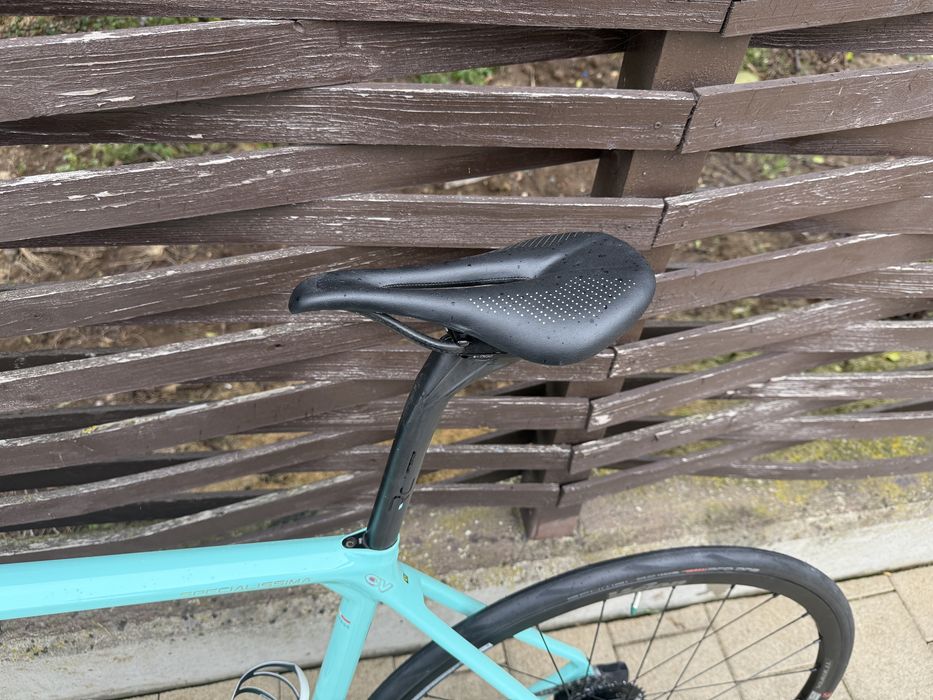 Bianchi Specialissima RC bicicleta cursiera carbon disc sram red axs