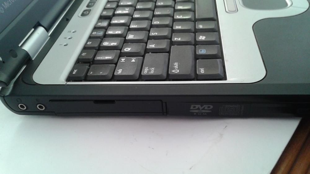 Laptop Compaq nc6000 ecran in stare vizuala perfecta, cu placa Wi-Fi
