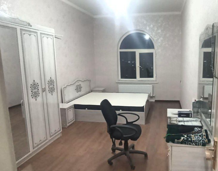 Tóy tepada 3 xonali 90 kvm kvartira ijaraga beriladi