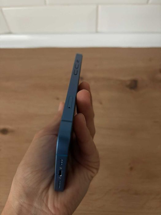 iPhone 13 Като нов!