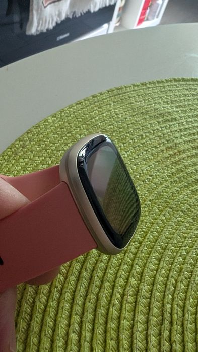 Fitbit VERSA 3 |Google|