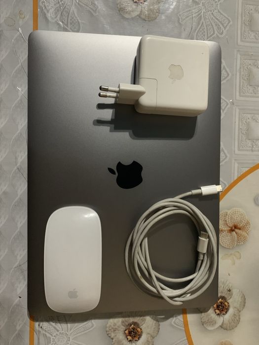 MacBook Pro 2020 M1 | 8GB RAM | 256GB SSD | 91% batareya