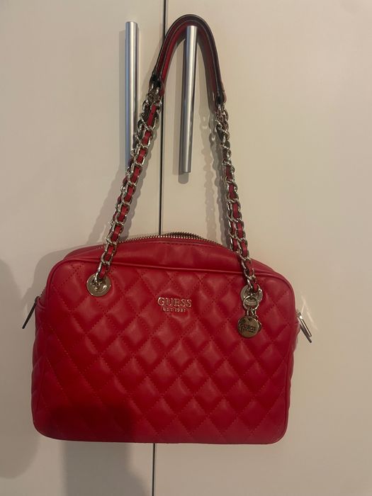 Vând geanta Guess umăr incapatoare