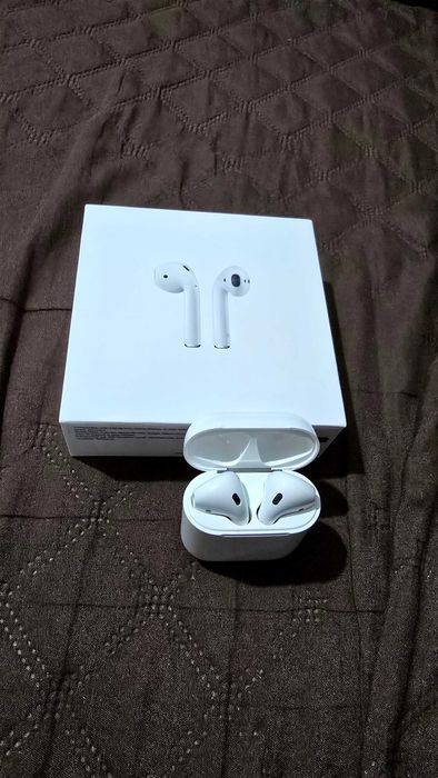 Vând căști  apple  airpods 2