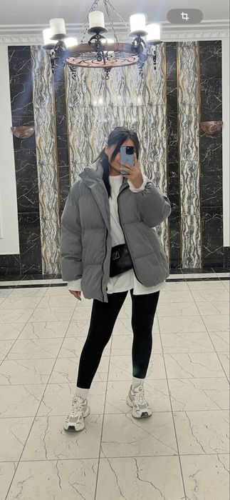 Серая куртка демисенная