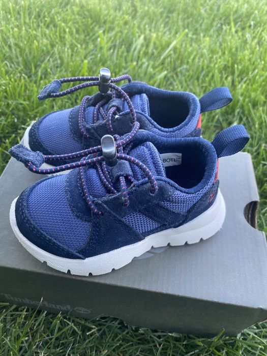 Adidasi baiat marimea 21 Timberland