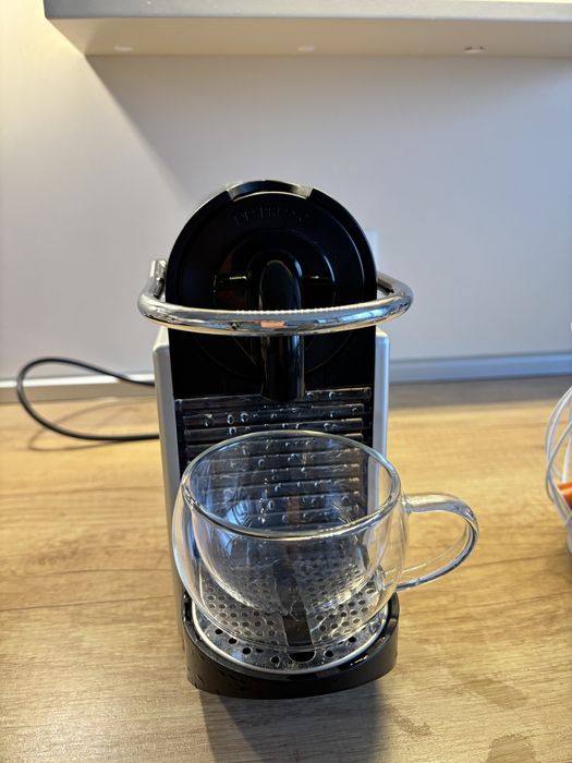 Кафе машина Delonghi Nespresso Pixie Titan