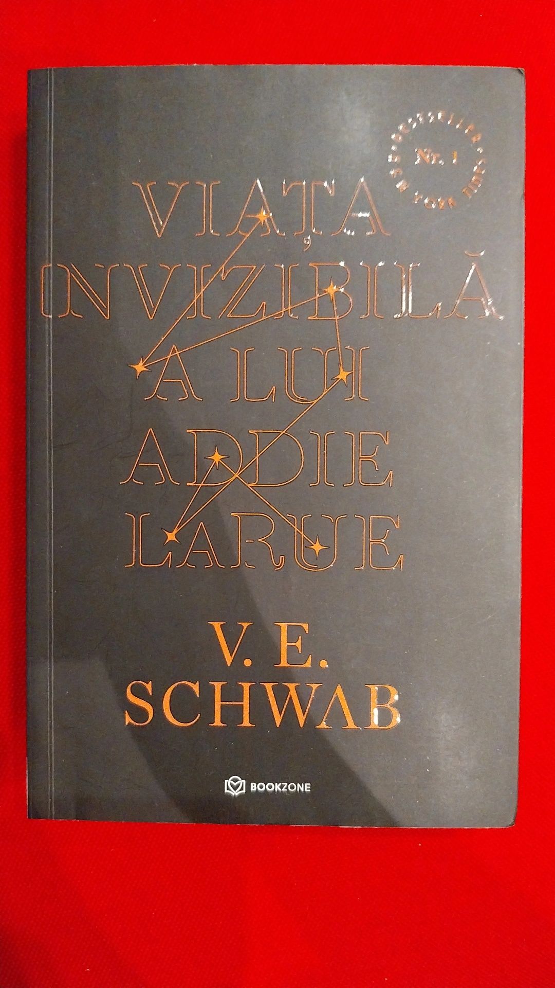 Viaṭa invizibila a lui Addie LaRue - V. E. Schwab