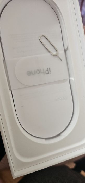 Cutii iphone 16.