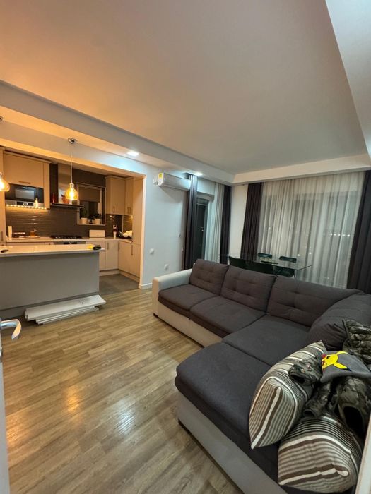 Apartament Spatios 3 camere Cosmopolis