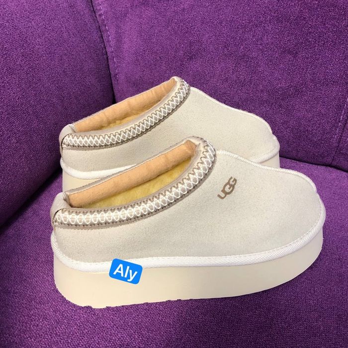 Vând UGG-uri dama
