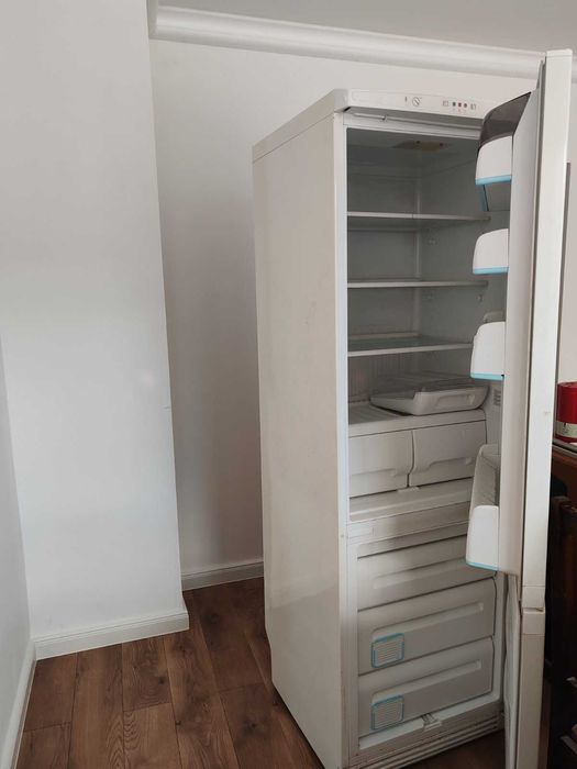 Продавам хладилник ARDO