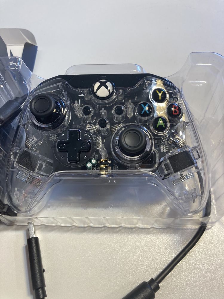 Controller cu fir Afterglow Prismatic pentru diferite modele Xbox, NOU