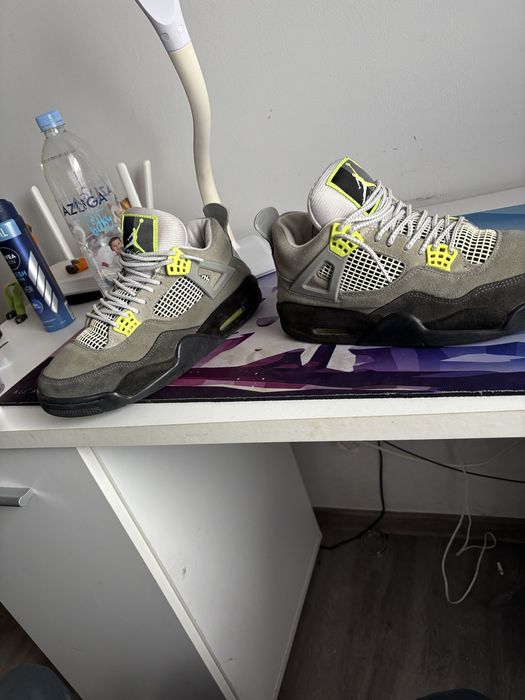 Jordan 4 Neon Green