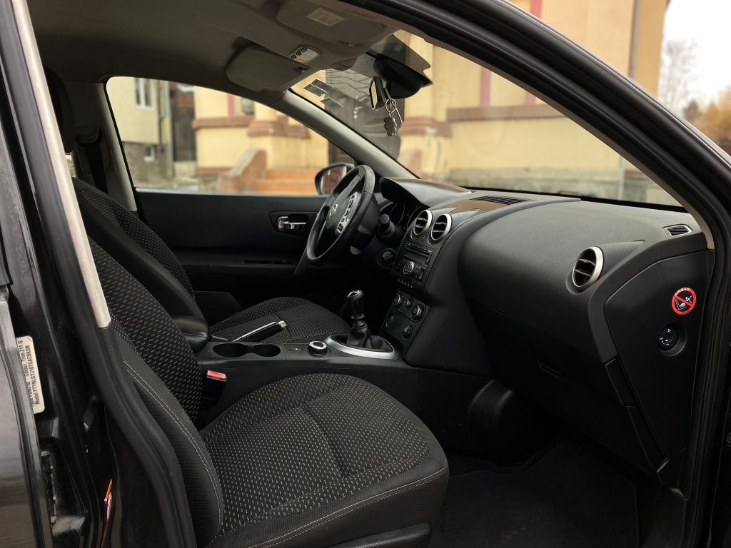 Vînd Nissan Qashqai 2008