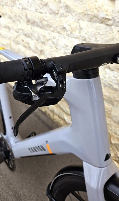 Bicicleta Electrica carbon AXS Canyon Roadlite CF 9 sram x01 cursiera