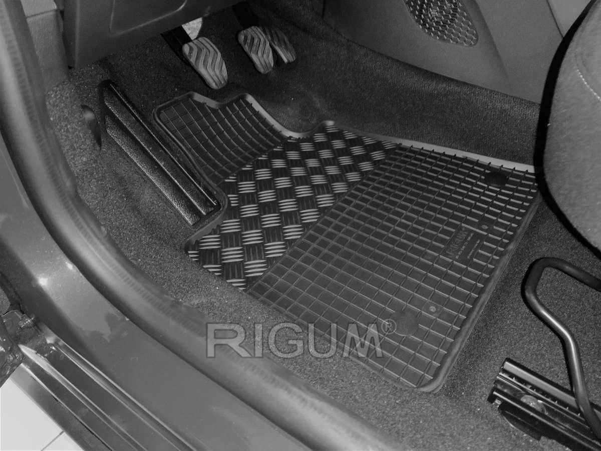 Гумени стелки и багажник DACIA Sandero и Stepway Logan 2021-