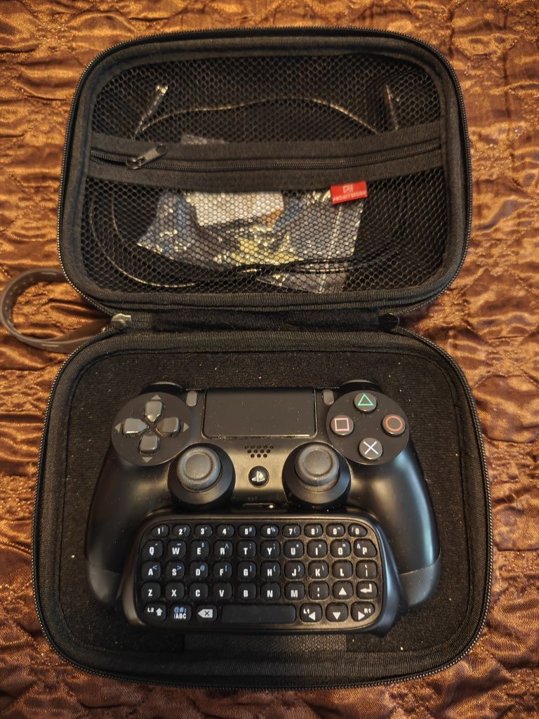 Продавам Playstation 4 Контролер