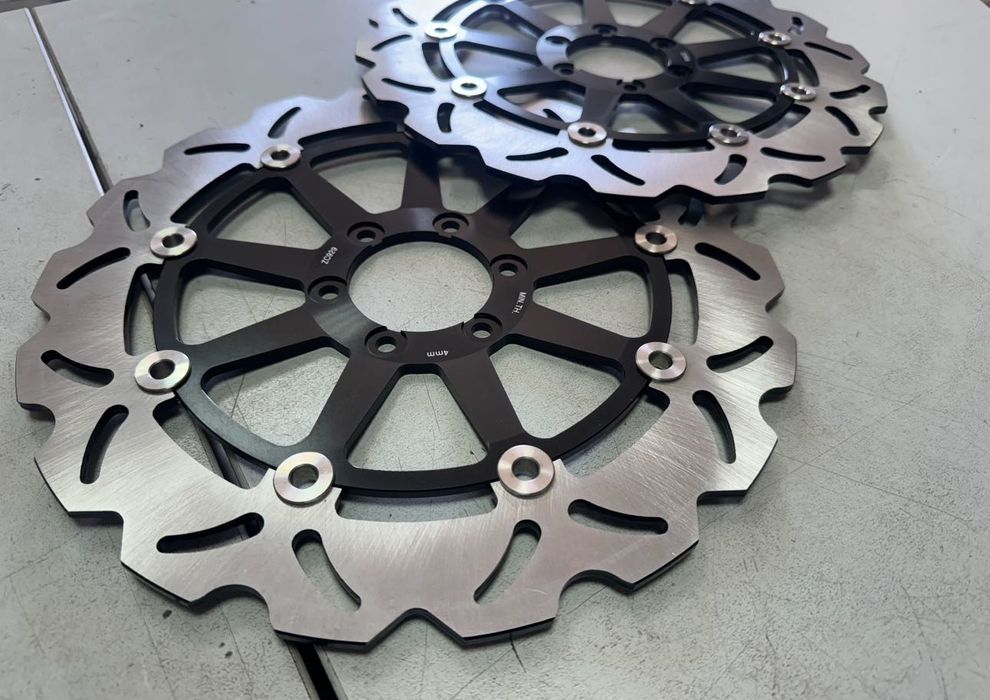 НОВИ спирачни дискове за Yamaha / Ducati / KTM / Aprilia 320мм