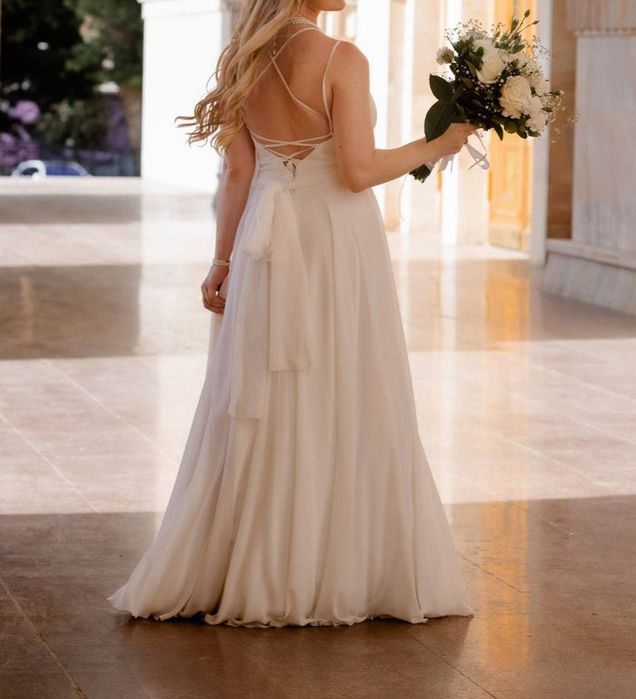 Платье свадебное размер регулируется