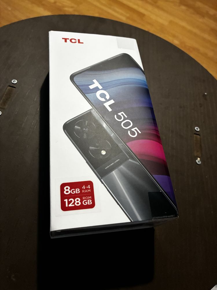 Продавам TCL 505