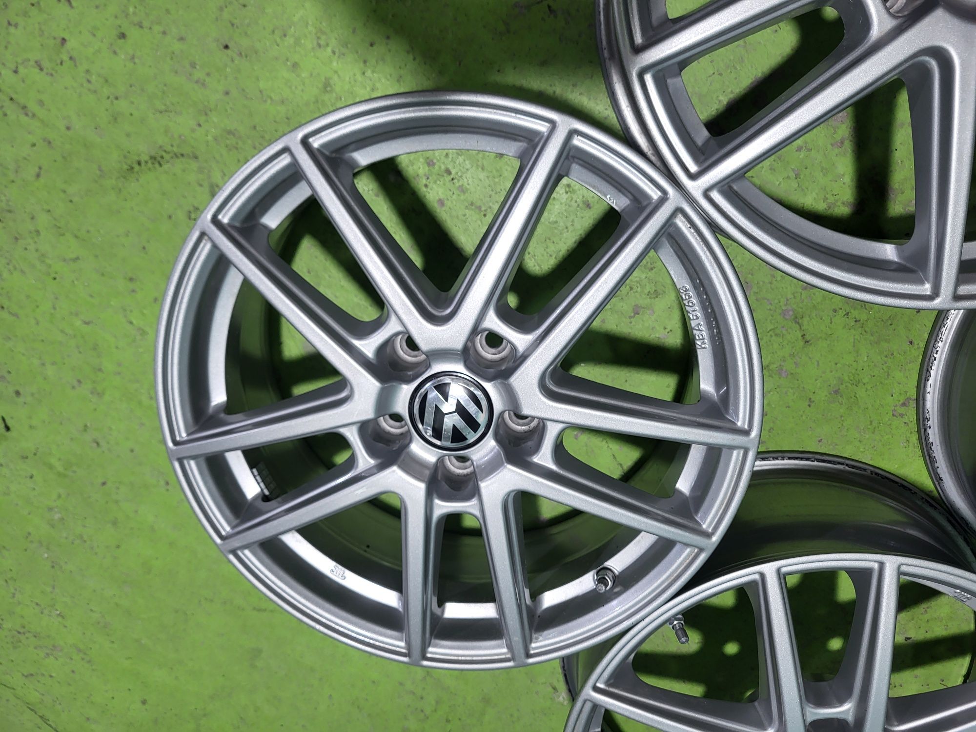 17 5x112 Vw Passat Touran Caddy Skoda