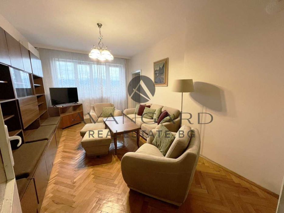 Продава се Тристаен апартамент в Пловдив, Христо Смирненски - 82 кв.м за 1708 €/кв.м - Снимка #1