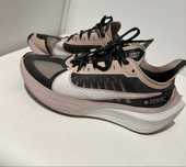 Nike wmns zoom GRAVITY