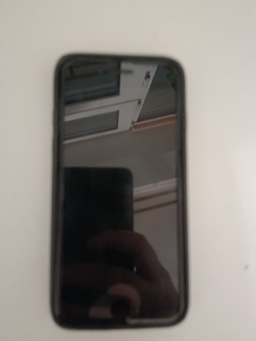 Продам айфон 7 в хорошем состоянии новая батарея