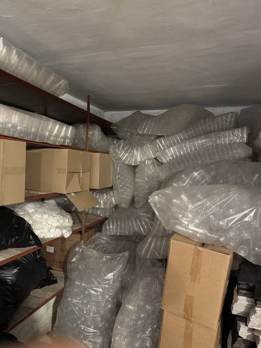 Продавам 9000 броя бутилки от 300мл