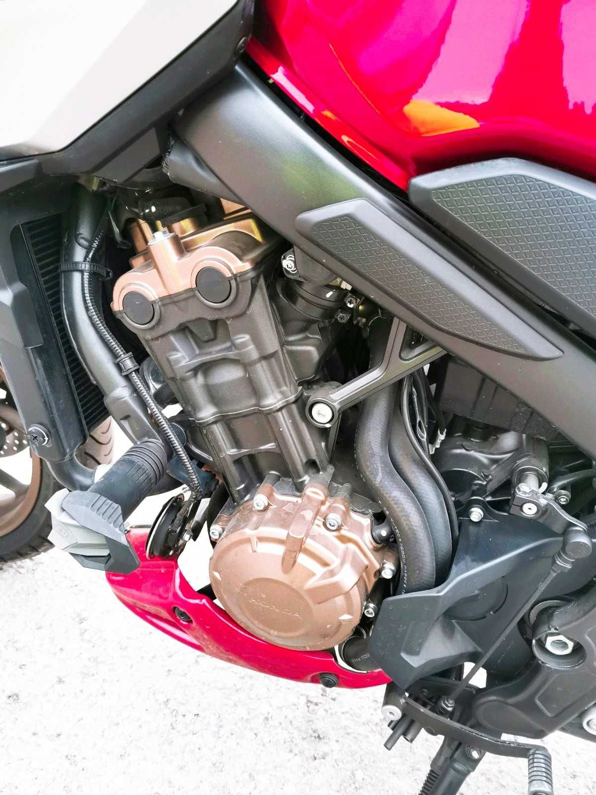 Продавам Мотор HONDA CB650R + 3 Подарък