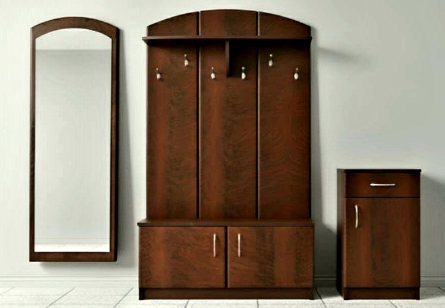 Продам прихожую(вешалка, шкаф) в отличном состоянии