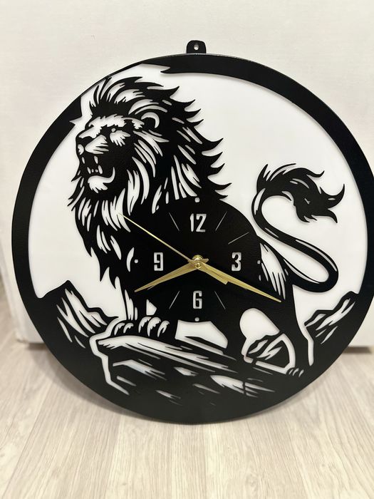 Часы ручной работы