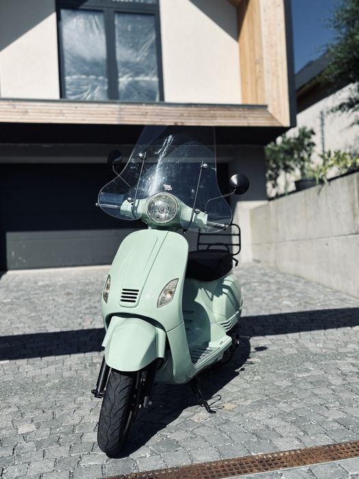 Vând scuter Razzo(vespa,yamaha,riva)