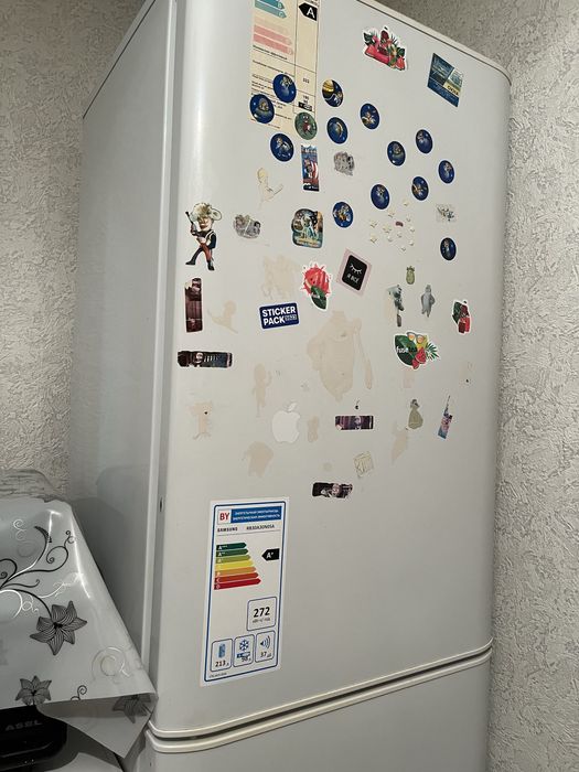 Продам холодильник работает