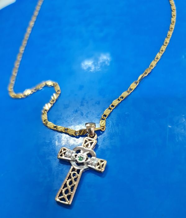 Lanț placat cu aur 18k cu cruciuliță