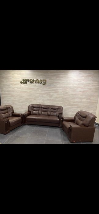 кожанные кресла диван коженый  кожа тахта уголок спальня