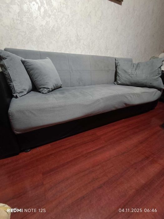 Подарък диван разтегателен