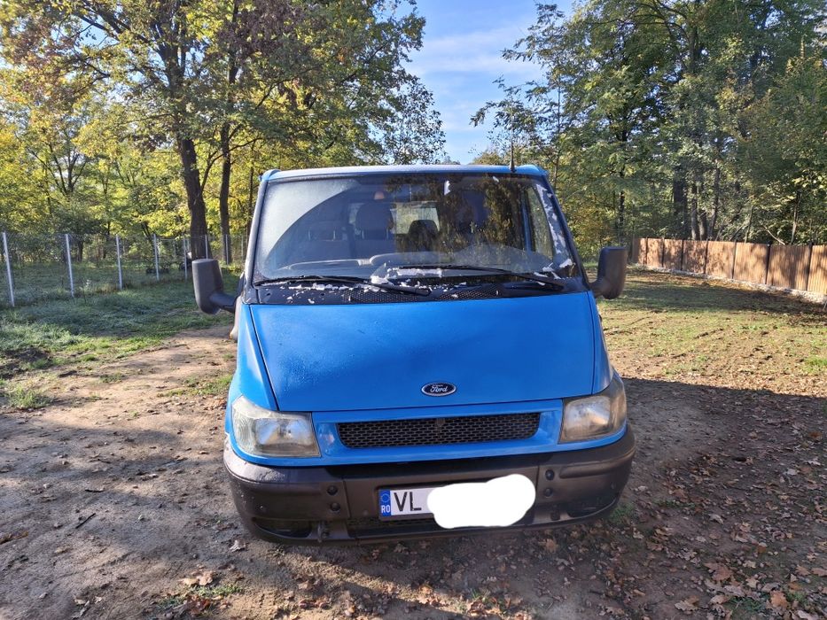 Vând Ford tranzit