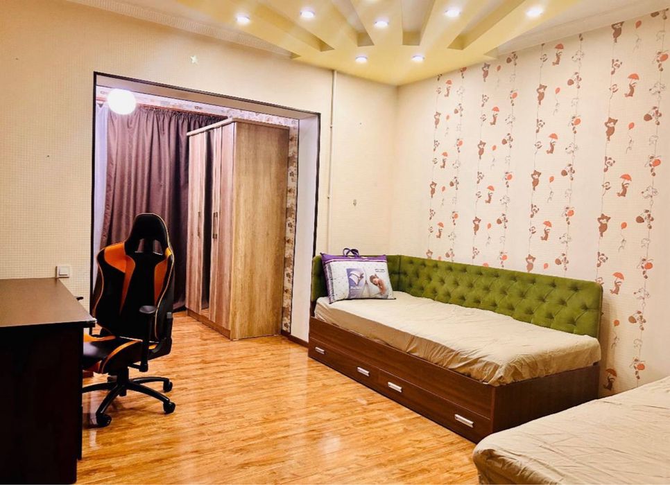 Ойбек, Госпиталка 160 м2 за 160 тысяч 5ти комнатная квартира в центре