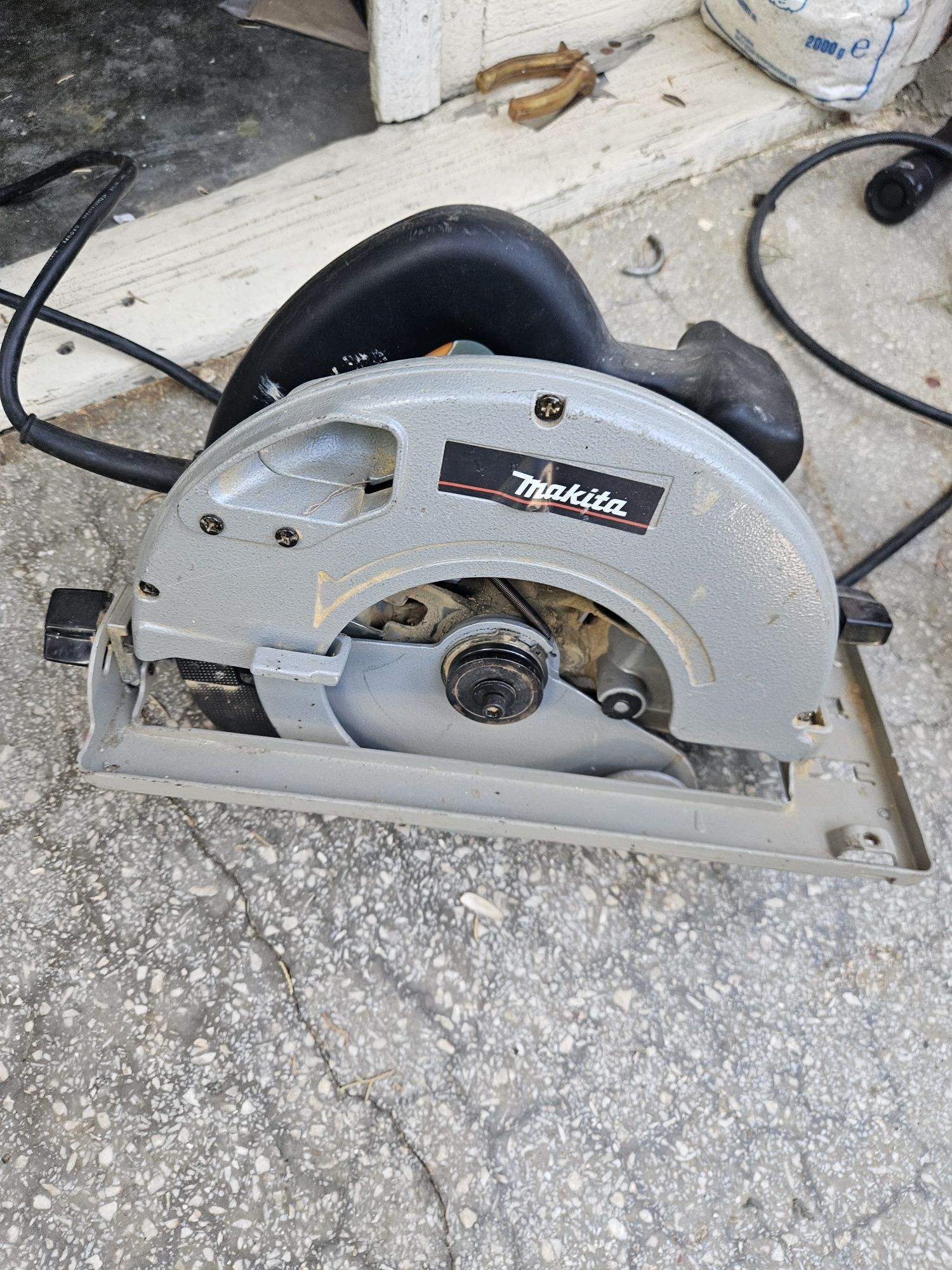 circular makita 1300 w