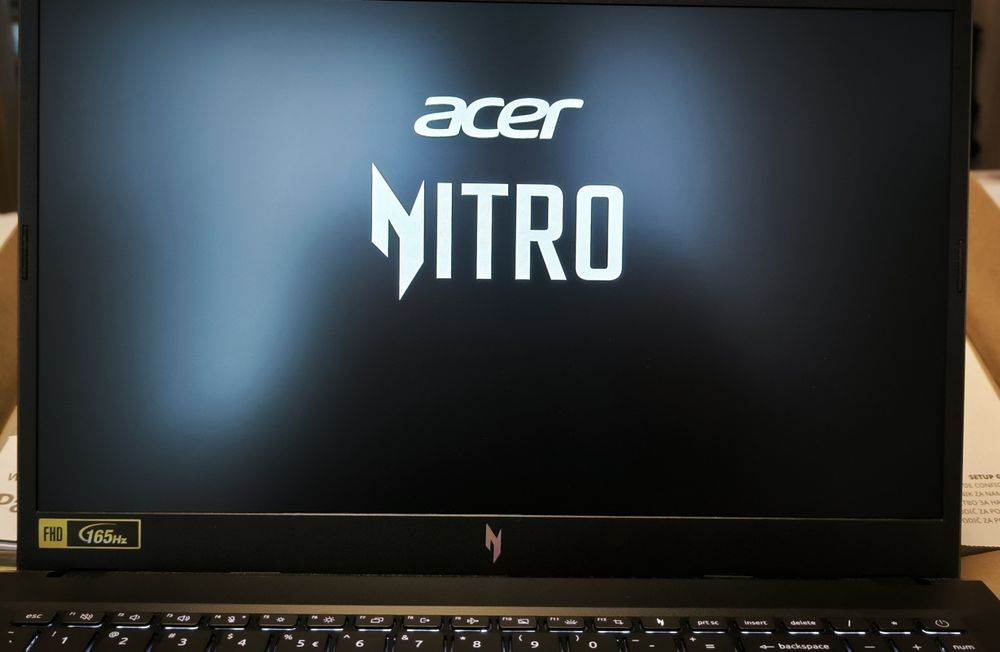 Acer Nitro, i5-13420H, 165Hz, 16GB DDR5, 512GB SSD, 4050 6GB, Гаранция
